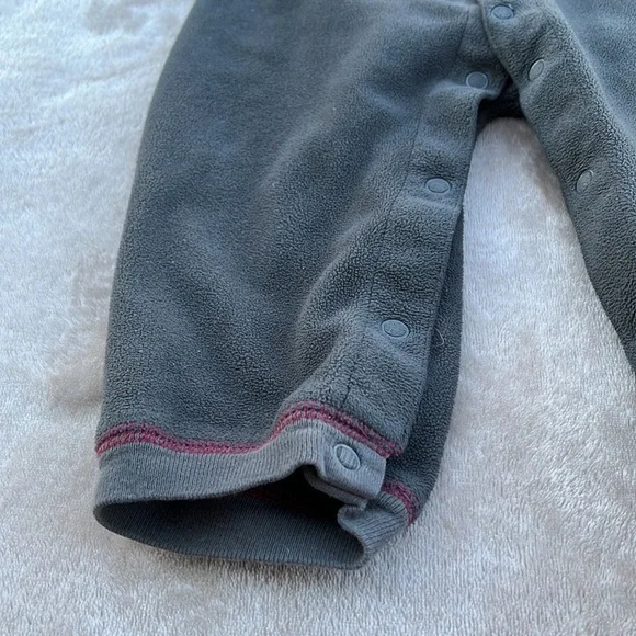 Carter’s Button-Down Fleece Body Suit, Size 18 Months - Picture 7 of 12